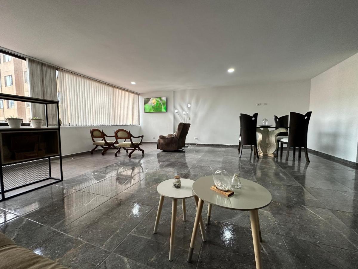 Apartment Apartamento Impresionante De 150 Metros Hasta Para 10 Personas Con Seguridad Privada 24hr Laureles - Estadio Medellin