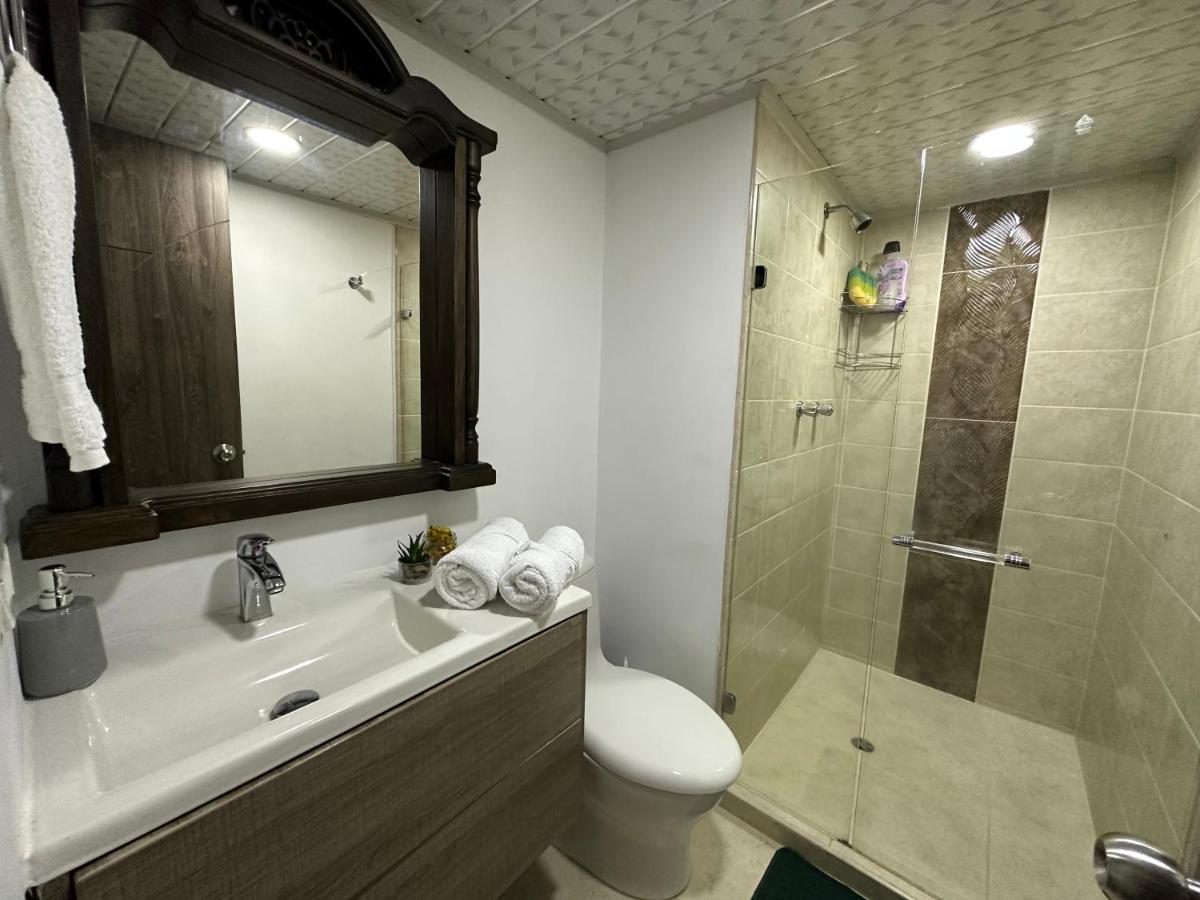 Apartment Apartamento Impresionante De 150 Metros Hasta Para 10 Personas Con Seguridad Privada 24hr Laureles - Estadio Medellin
