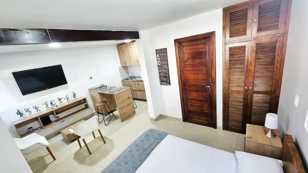 Couples Retreat In Laureles Estadio Private Studio, 1br 1bath Kit Medellín