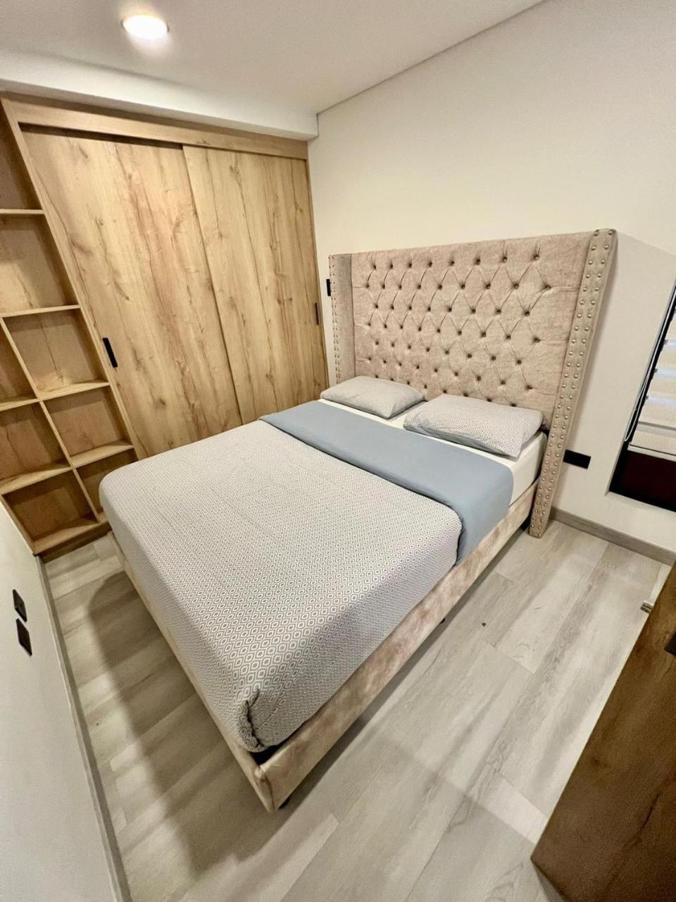 Apartment Luxurious & Rustic - Up To 10 People *
