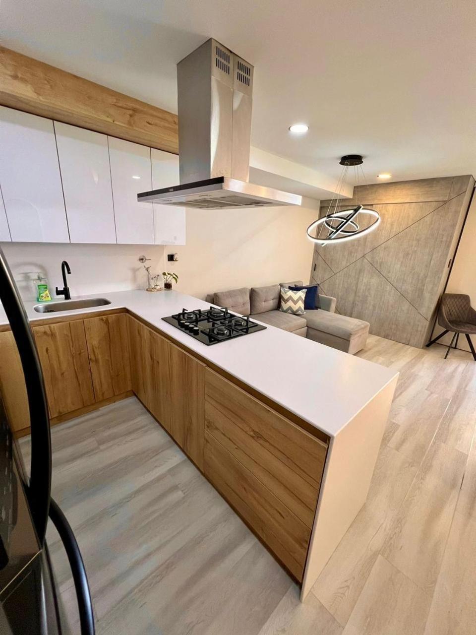 Luxurious & Rustic - Up To 10 People