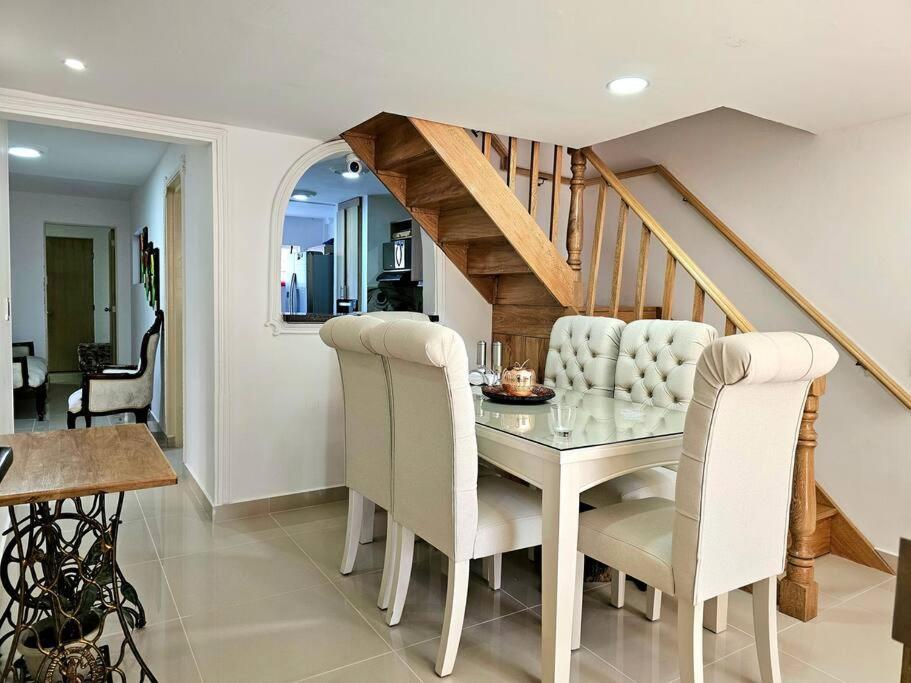 Hermoso Apto Santa Monica, 8 Huespedes,