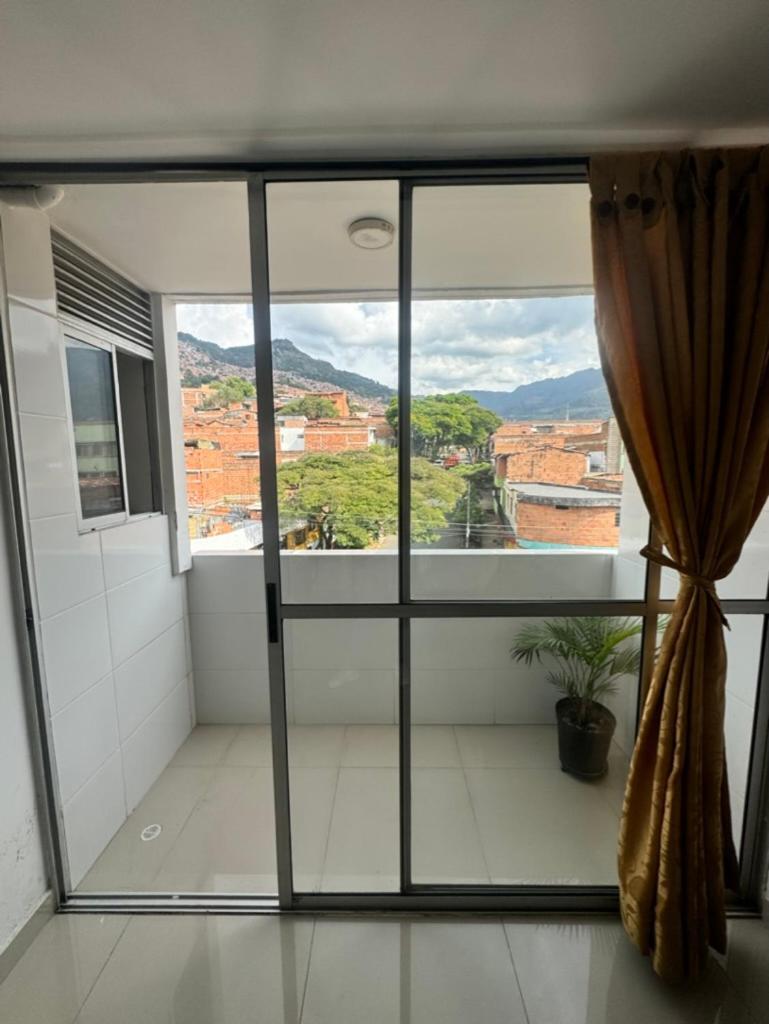 1051 Privado - Ascensor - Internet - Hermosa Vista Apartment Medellin