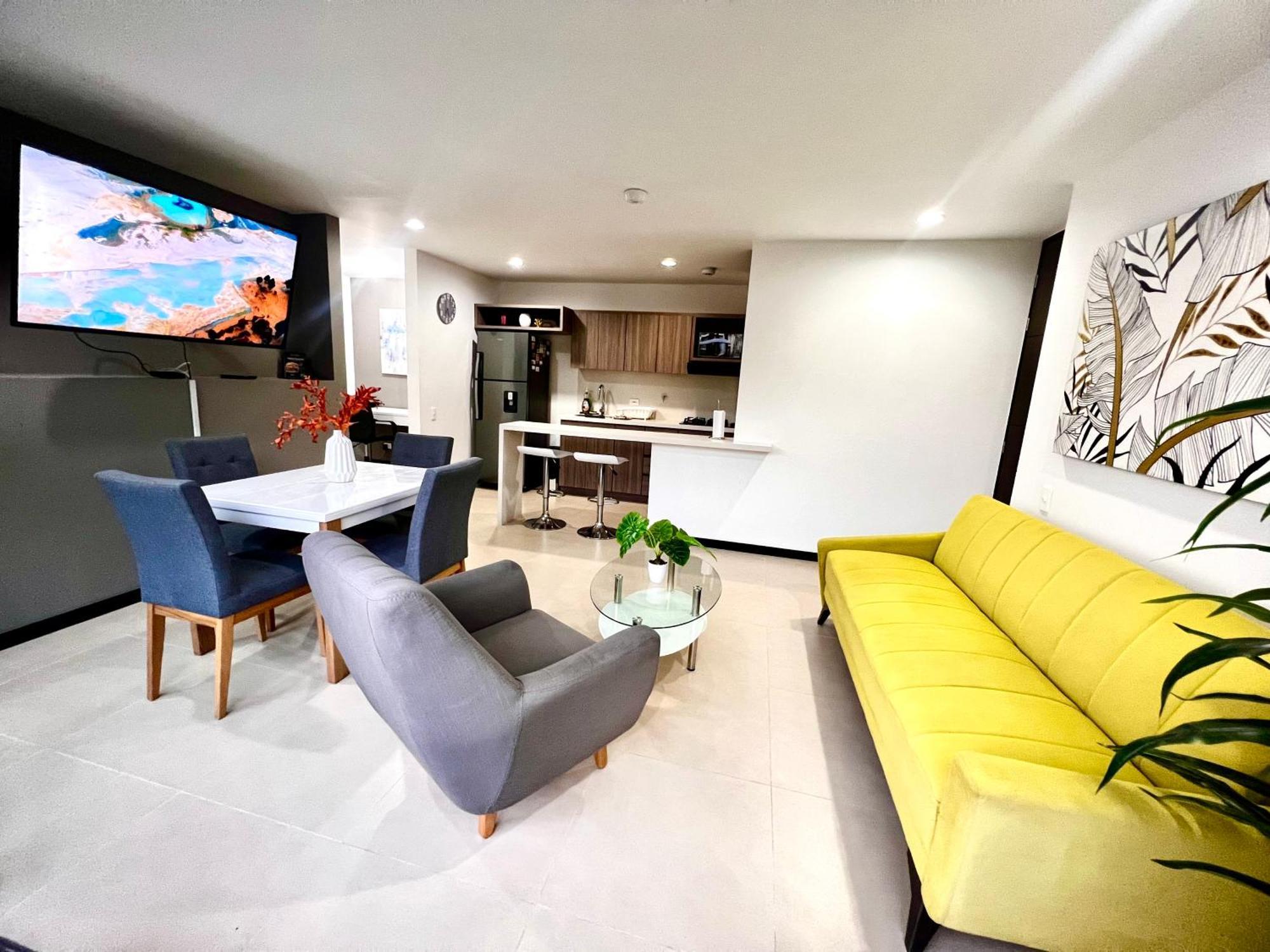 Apartment En Unidad Con Full Entretenimiento Medellin