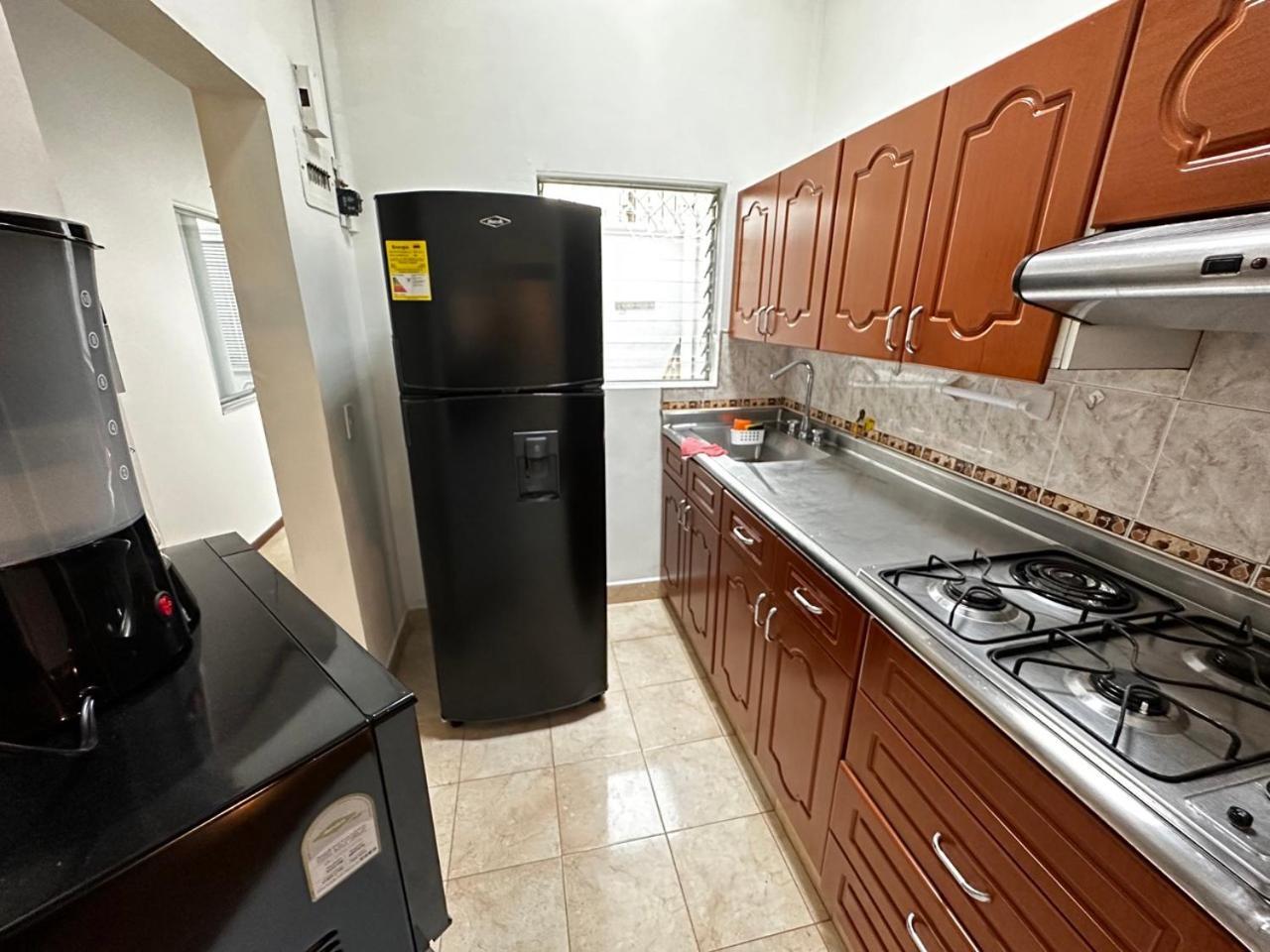 Casa Poblado- Manila. Parqueadero Gratuito! Holiday home