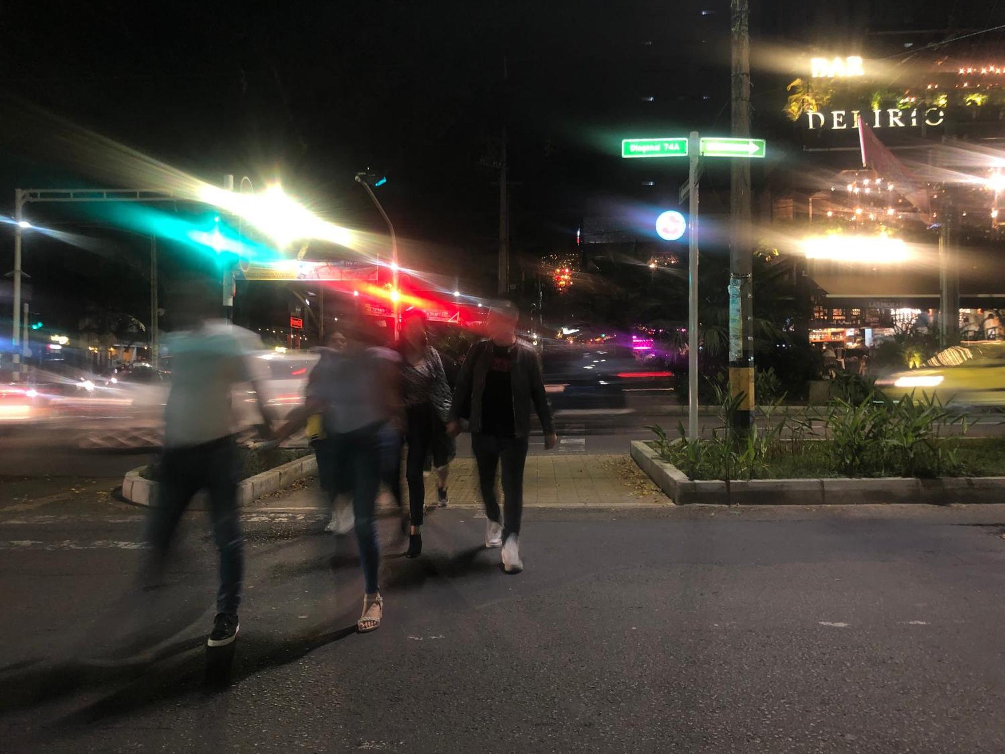 Bueno Y Amplio En El Barrio Mas Cool Del Mundo , Laureles * Medellin