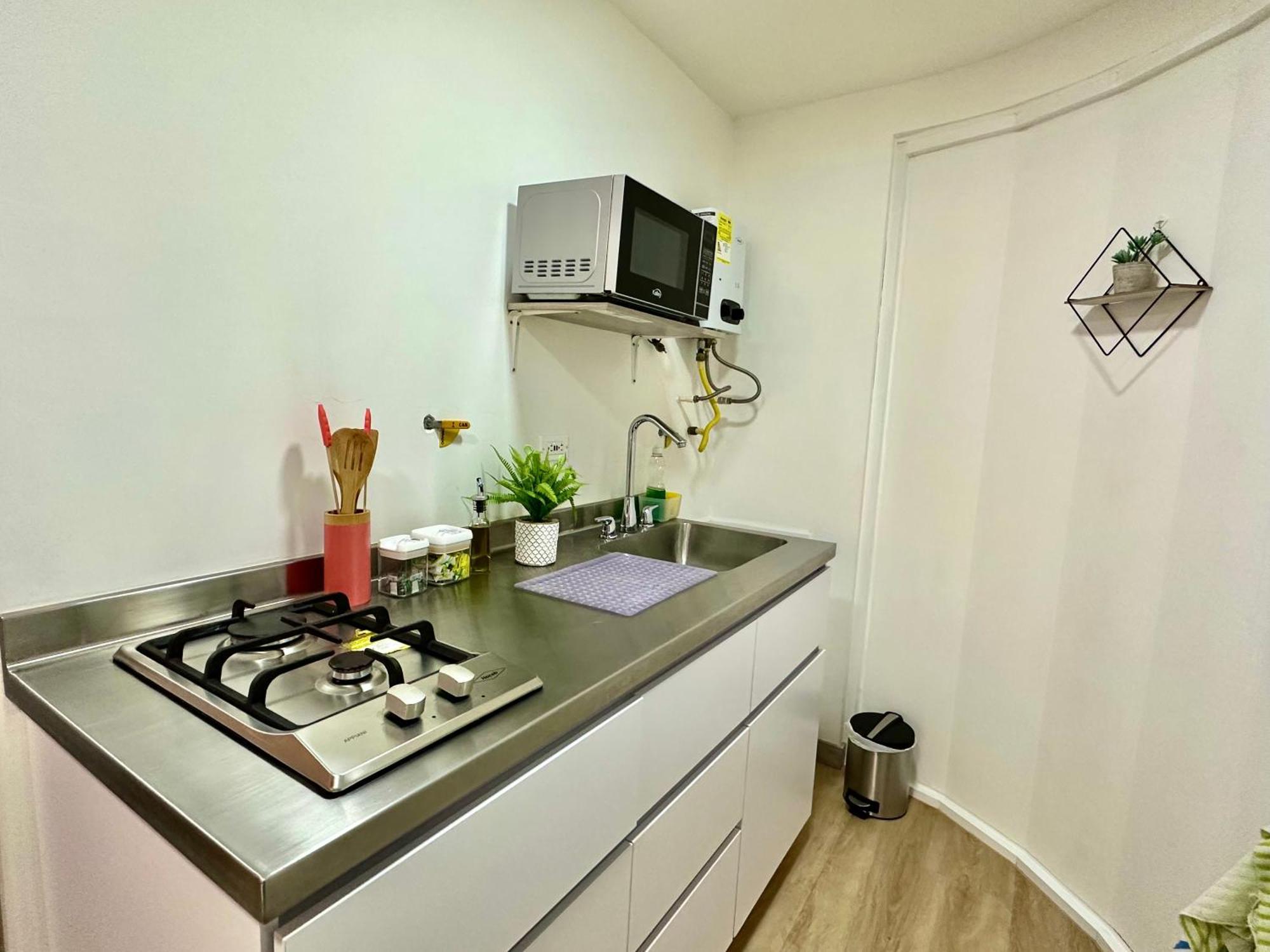 Prime Laureles Location With Air Conditioning Apartment