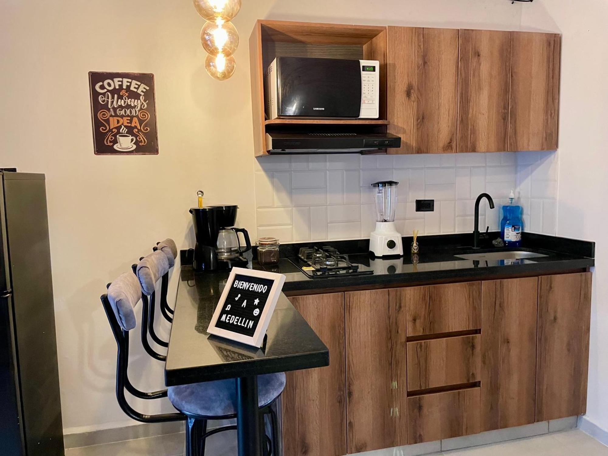 Cerca A Laureles / 300m Wi-fi * Medellin
