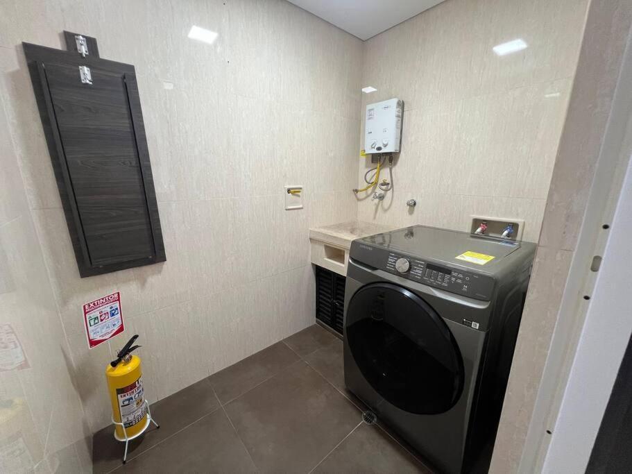 Apartment 1204, Excelent Location In El Poblado *