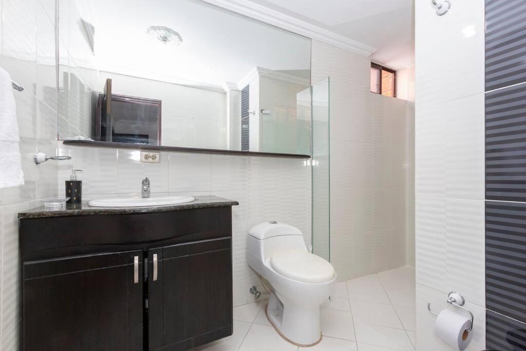 ¡apartamento Laureles Excelente Ubicacion! Apartment Medellin