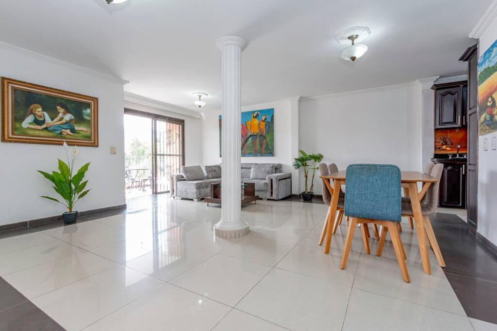 ¡apartamento Laureles Excelente Ubicacion!