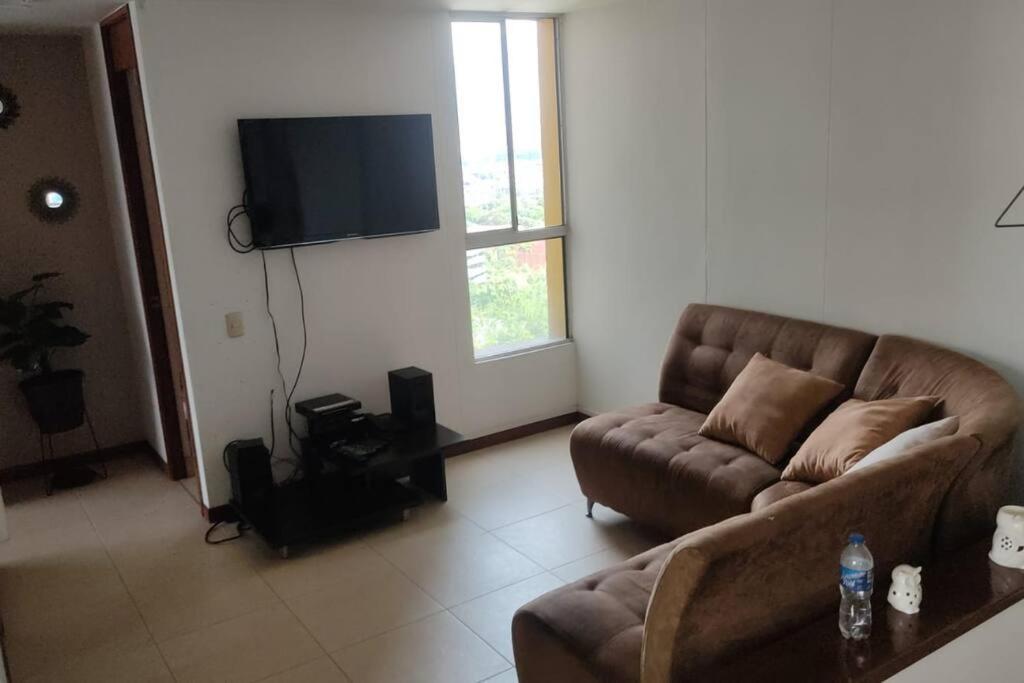 Apartment El Poblado, Con Piscina, Gym, Comodo, Linda Vista. Medellin