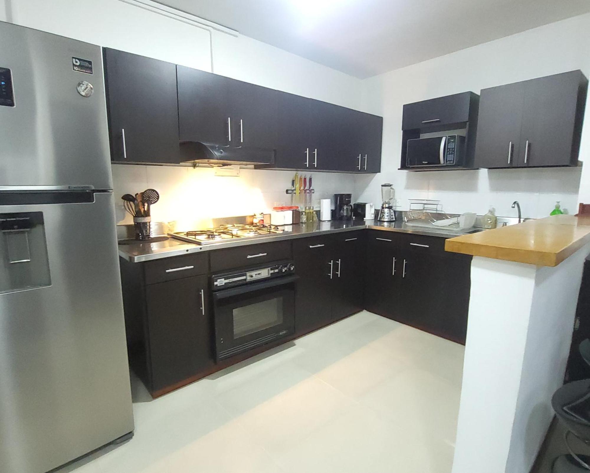 Apartment Center Flats - In El Poblado Near Park Lleras, Medellin!