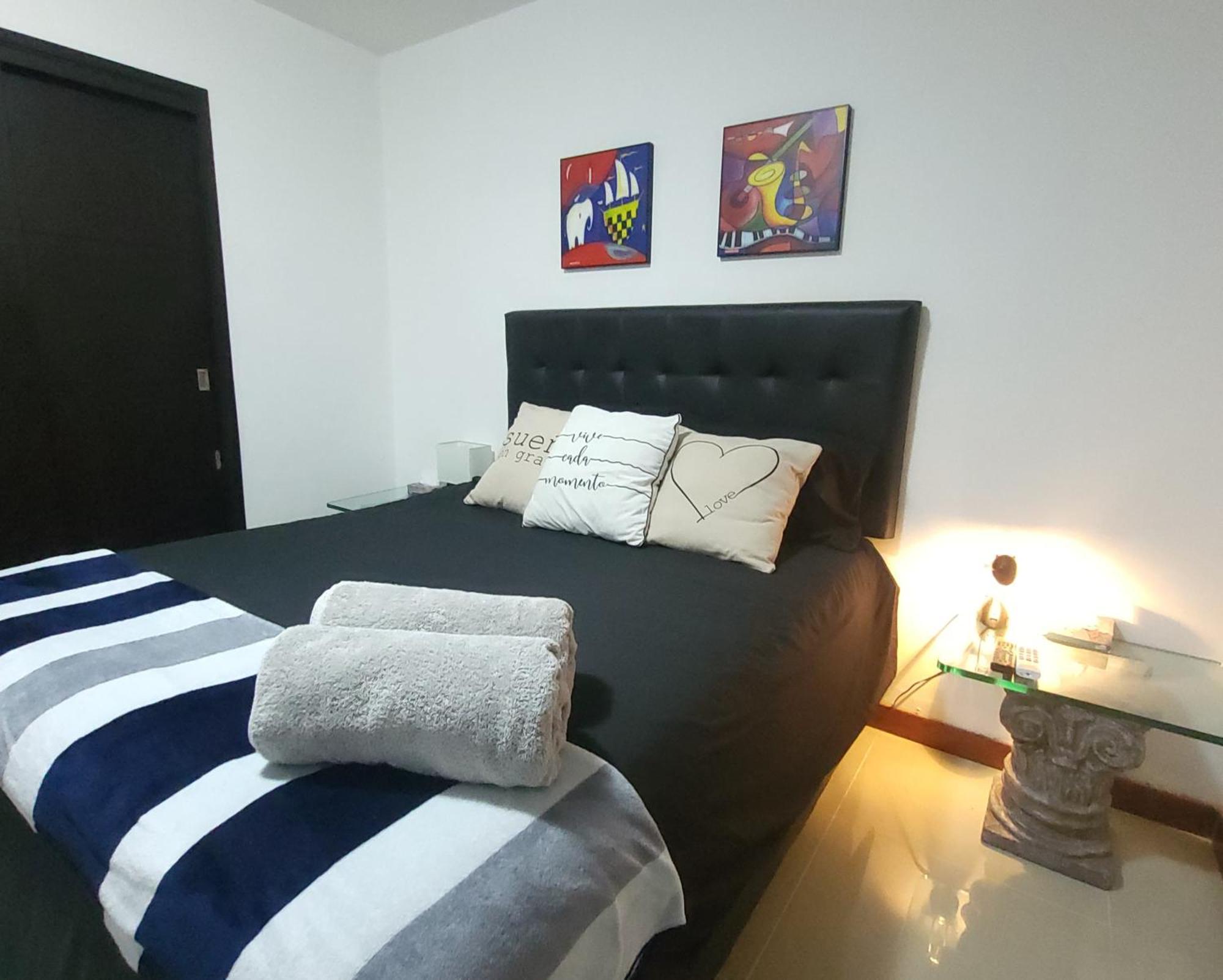 Apartment Center Flats - In El Poblado Near Park Lleras, Medellin! *