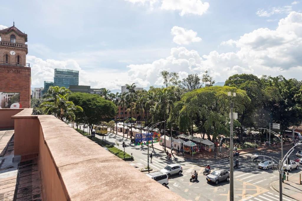 Apartment Center Flats - In El Poblado Near Park Lleras, Medellin! *