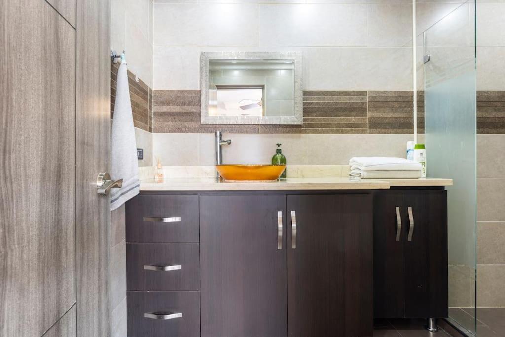 Apartment Center Flats - In El Poblado Near Park Lleras, Medellin!