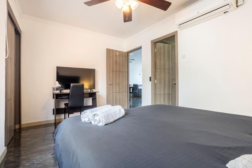 Apartment Center Flats - In El Poblado Near Park Lleras, Medellin! *