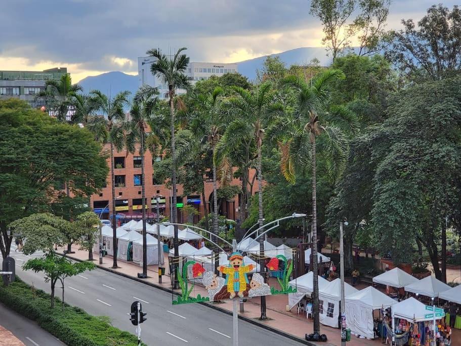 Apartment Center Flats - In El Poblado Near Park Lleras, Medellin! *