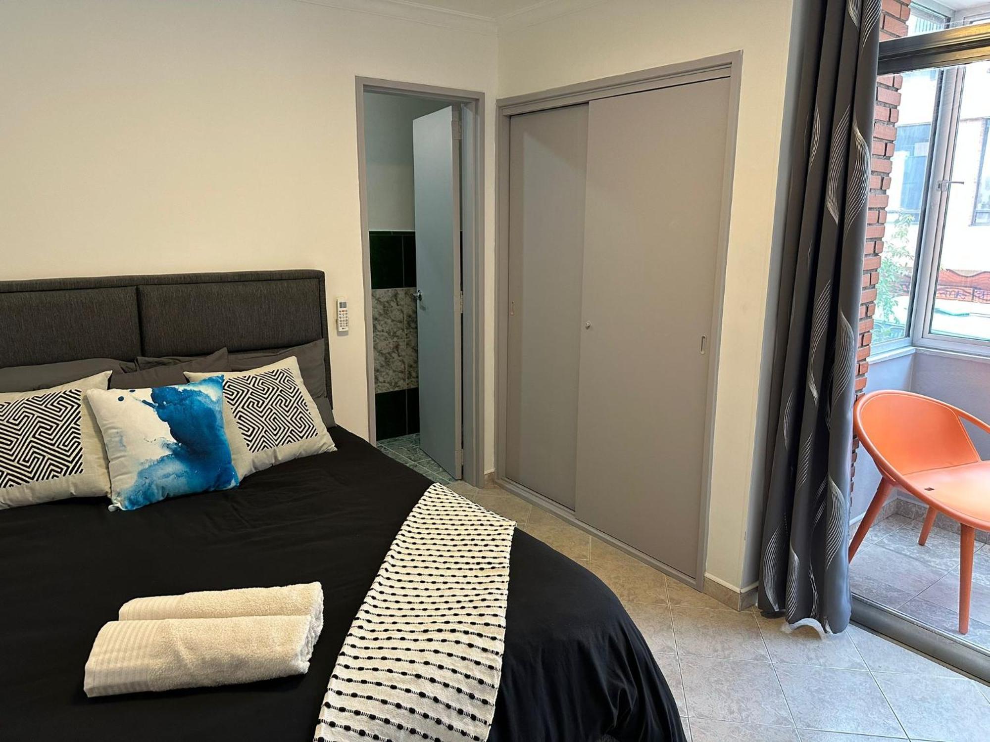 Apartment Center Flats - In El Poblado Near Park Lleras, Medellin!