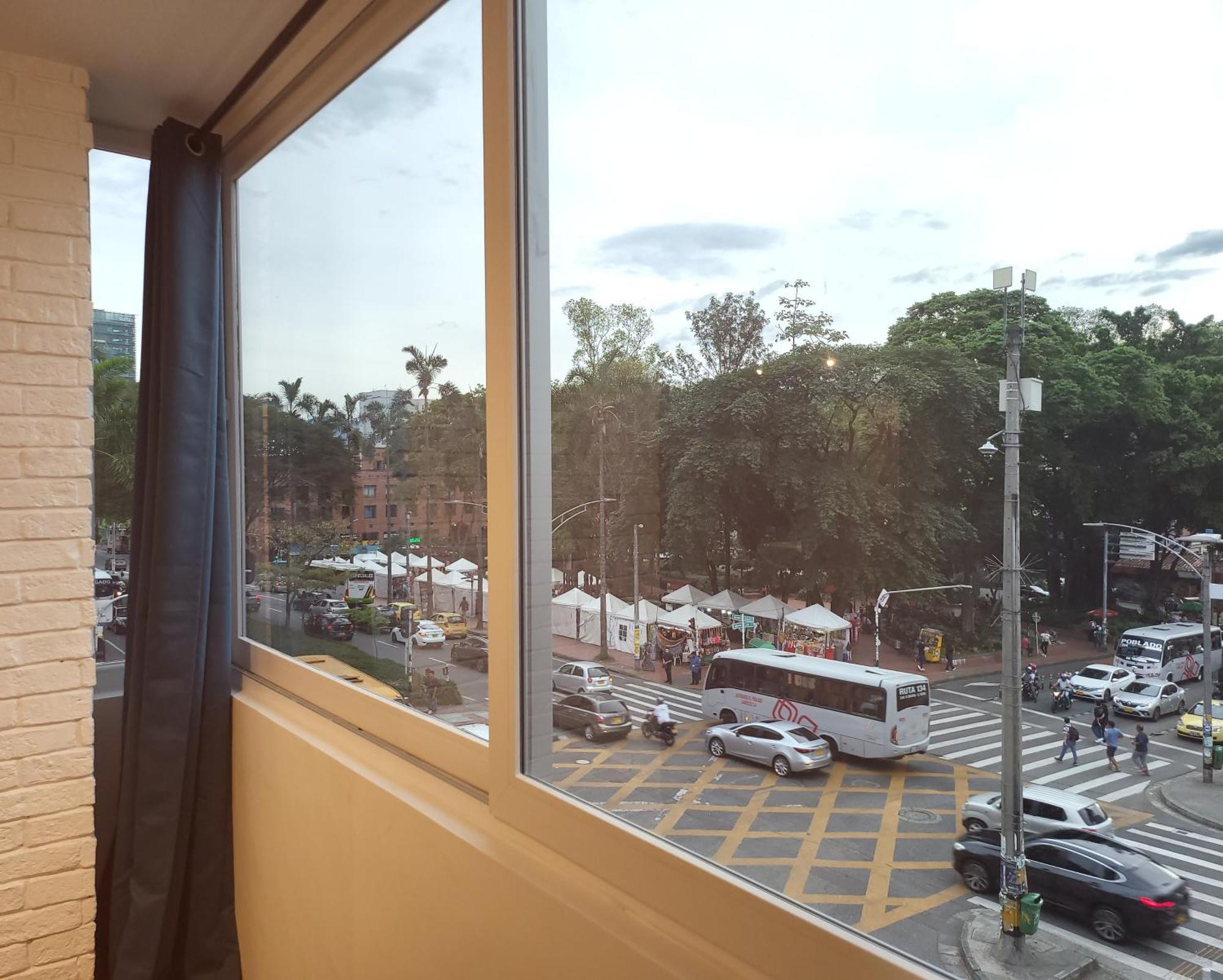 Apartment Center Flats - In El Poblado Near Park Lleras, Medellin!