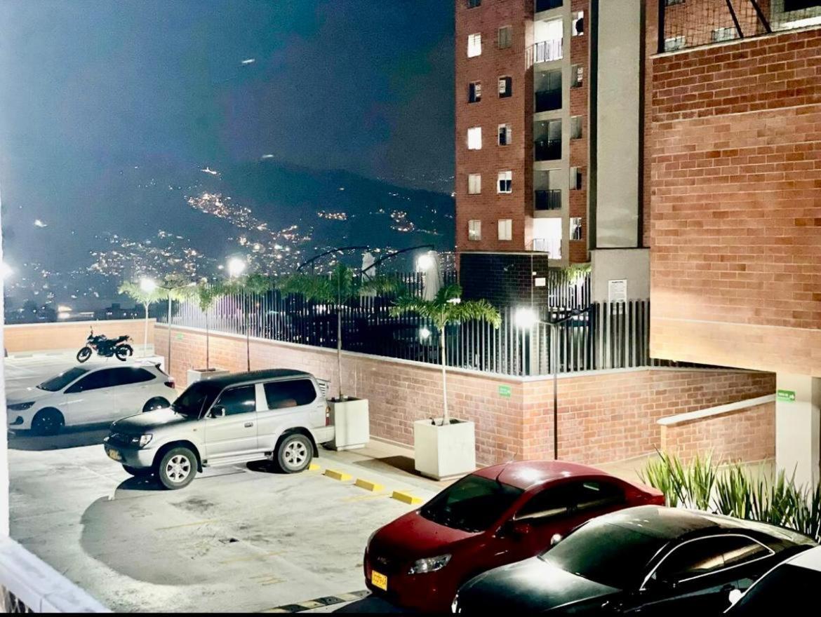 Vive Tu Mejor Experiencia En Nuestro Alojamiento Apartment Medellin