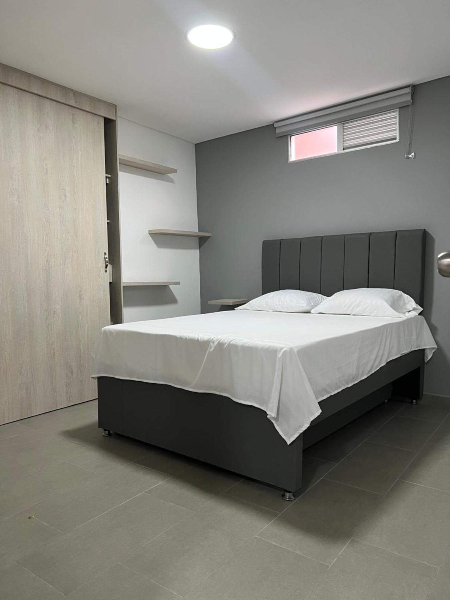 Elit 301