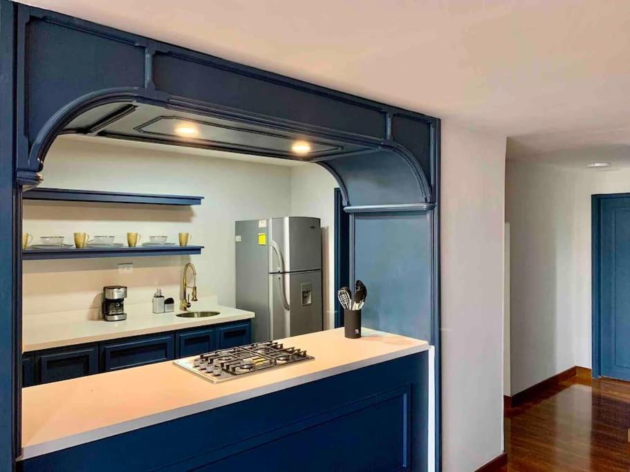 Adorable With Private Jacuzzi In Lleras And Provenza Apartment *