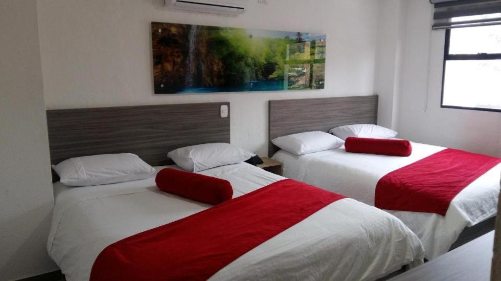 Hotel Med 70 Medellin