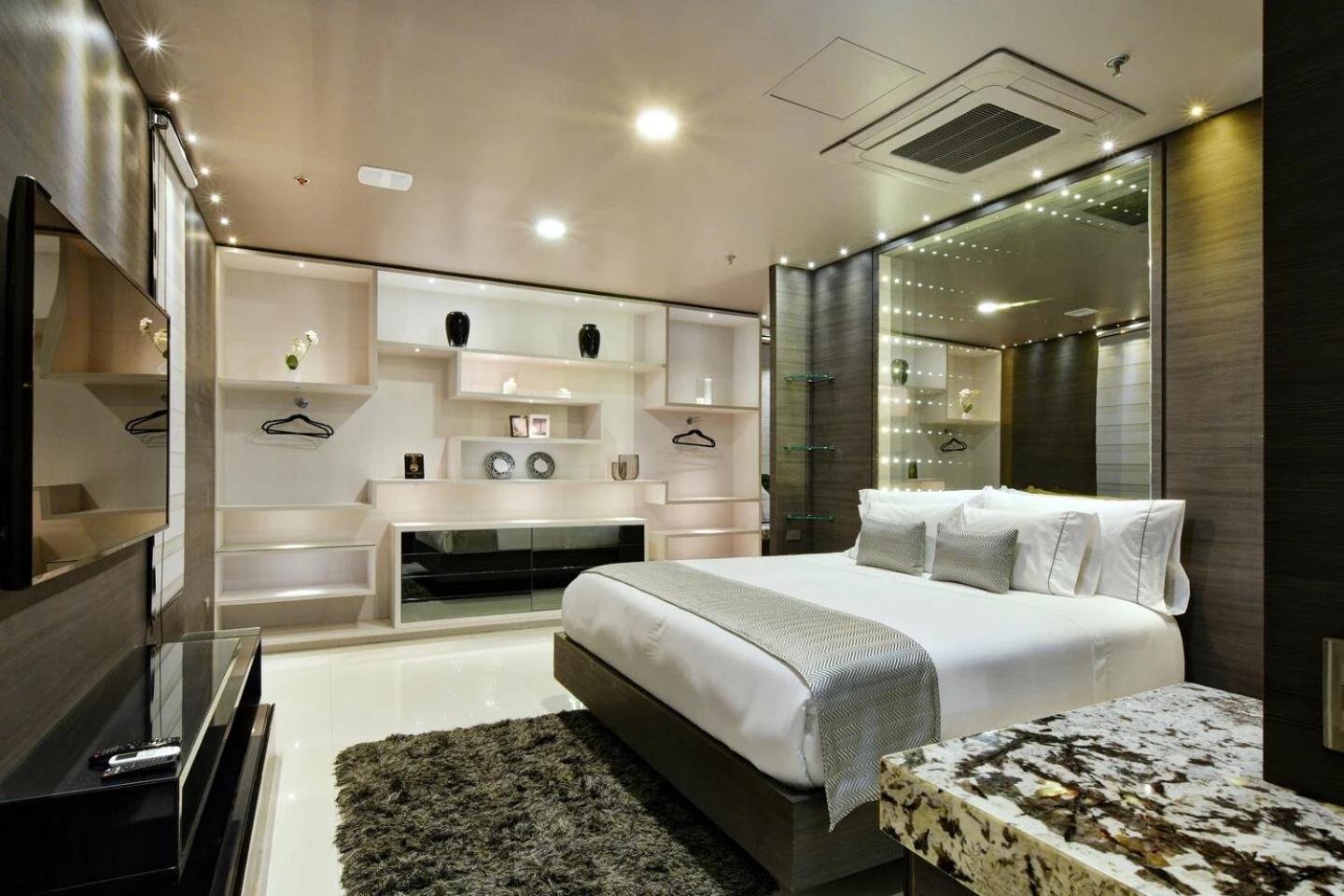 Apartment Europa *
