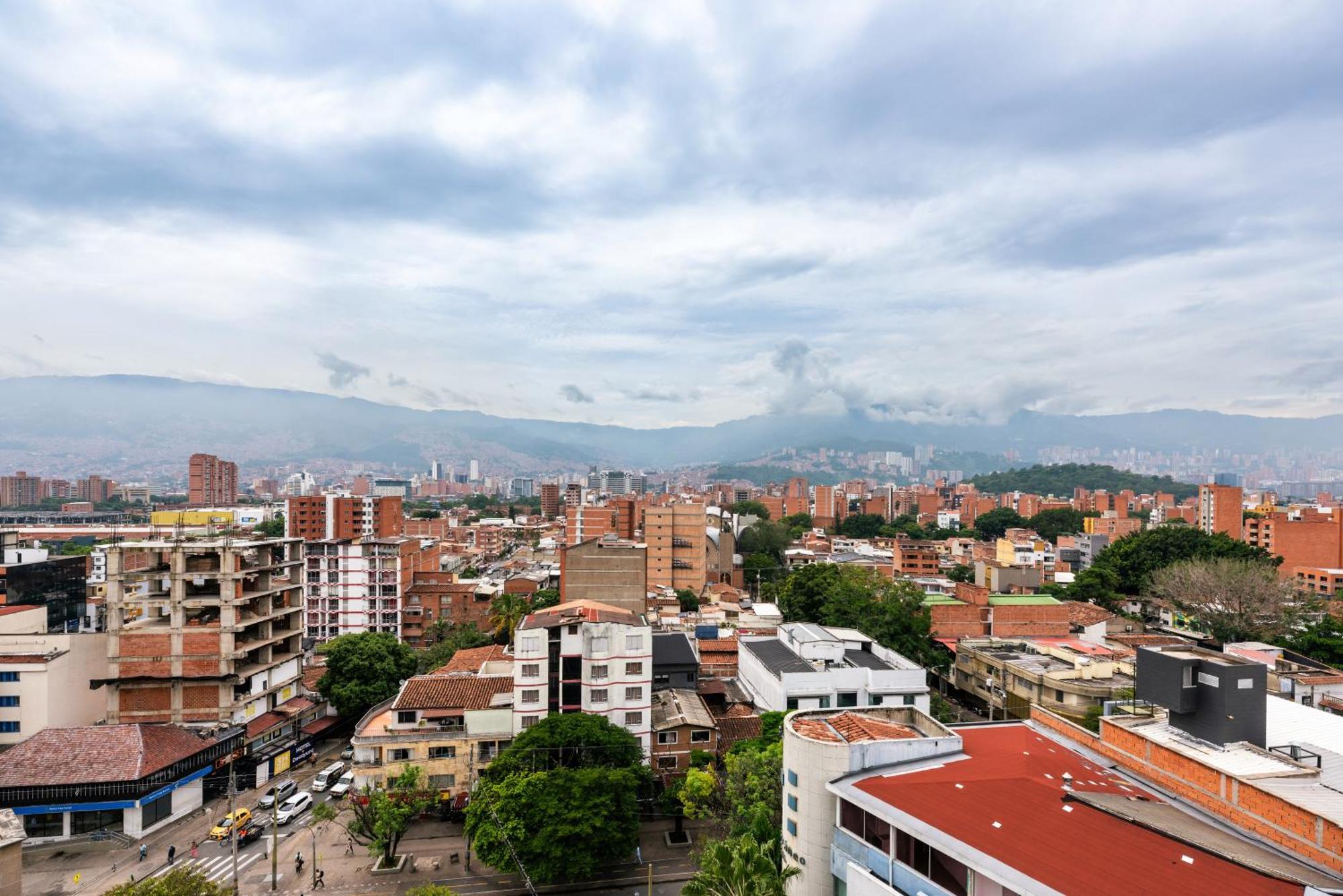 Stunning Views In Laureles-ac-200mb Wifi Apartment *