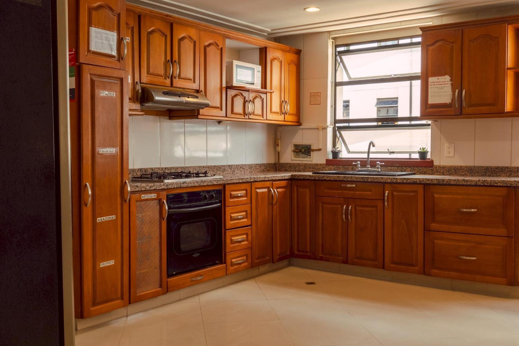 Apartment Amplia Con Bano Compartido Poblado-b12