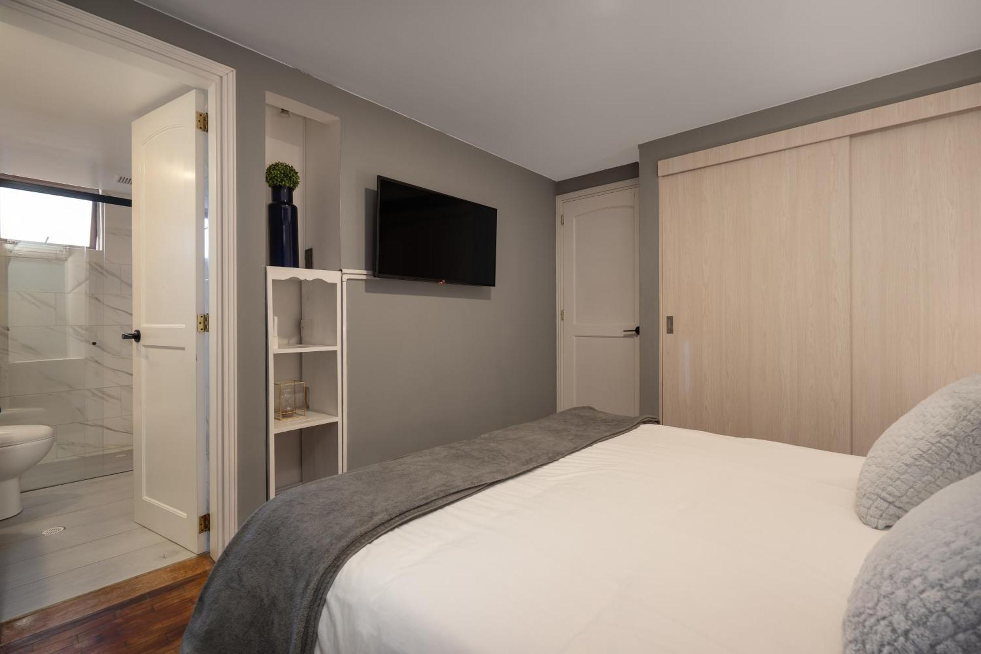 Apartment 1003 Alcazar De Oviedo Medellin
