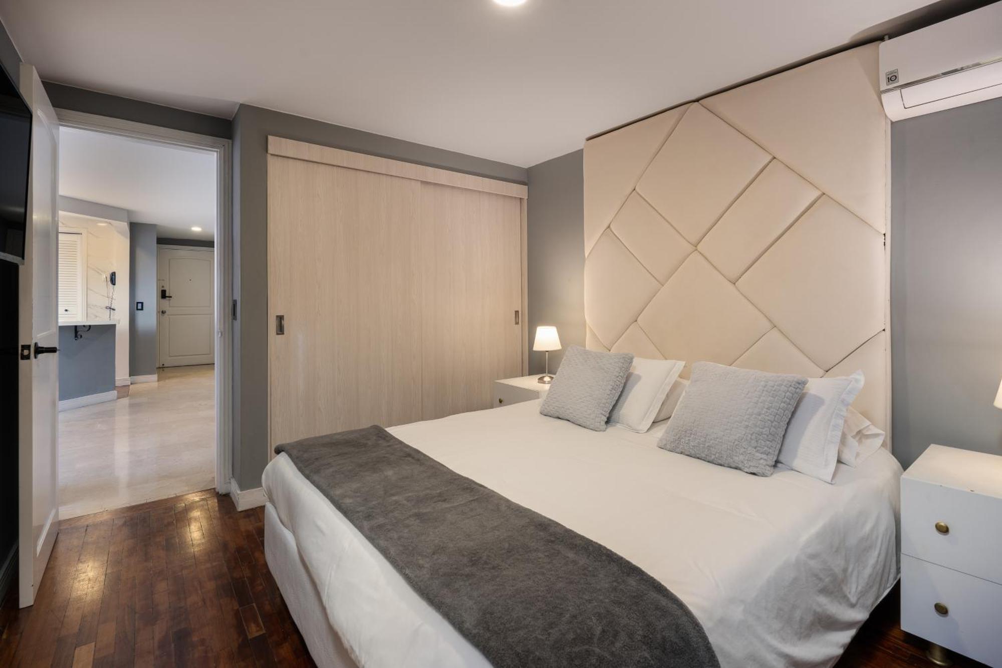 1003 Alcazar De Oviedo Apartment Medellin