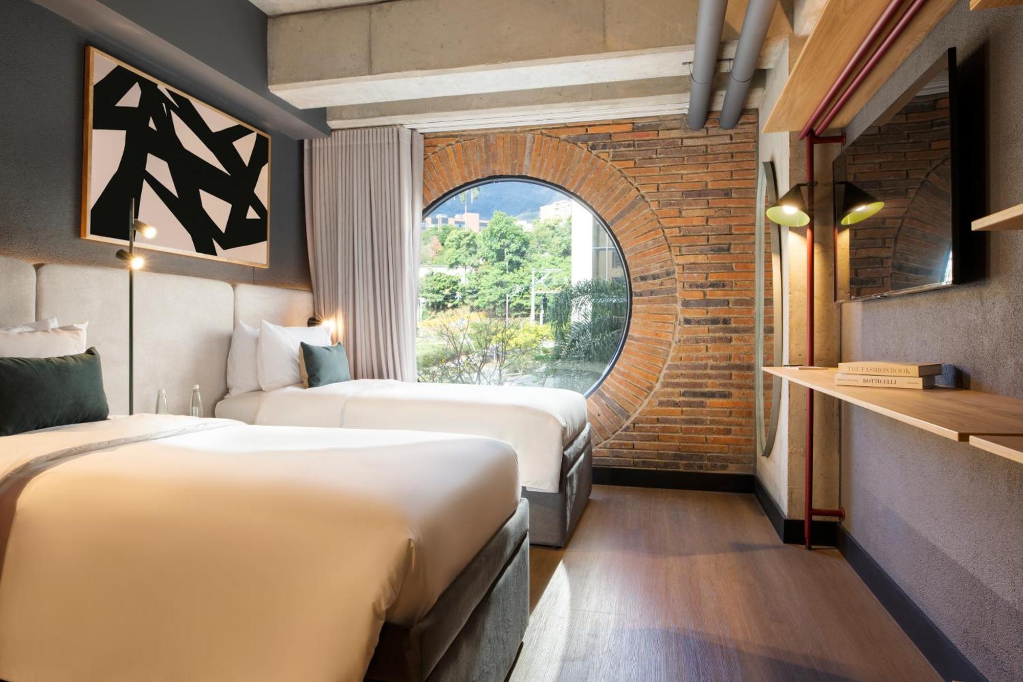 Hotel Tribe 4*