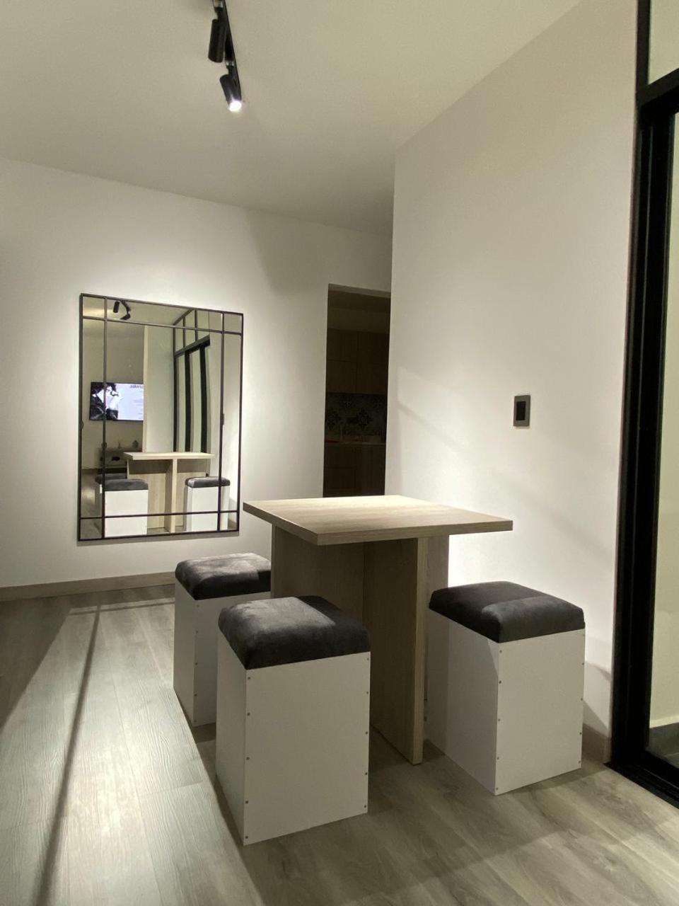 Acogedor Apto En Laureles Apartamento