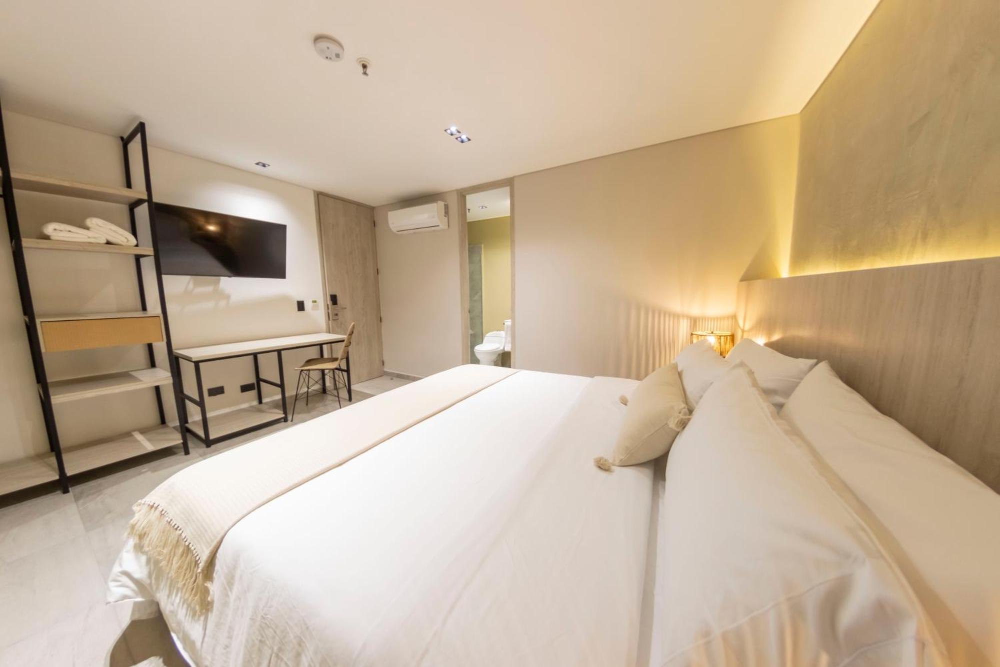 Sonata 44 Laureles Hotel *