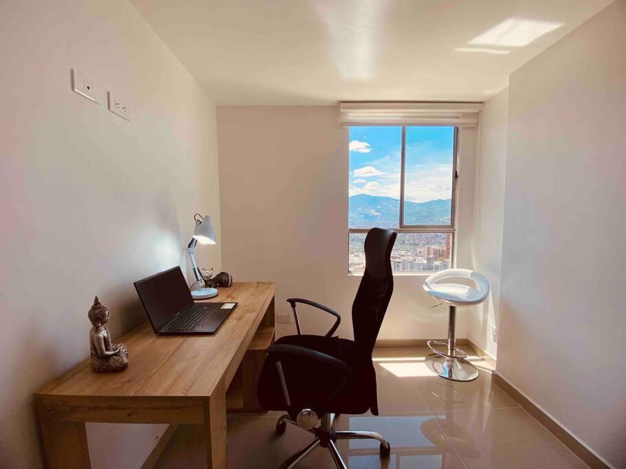 Apartment Poblado, Aire Acondicionado, Piscina, Vista, Gym Medellin