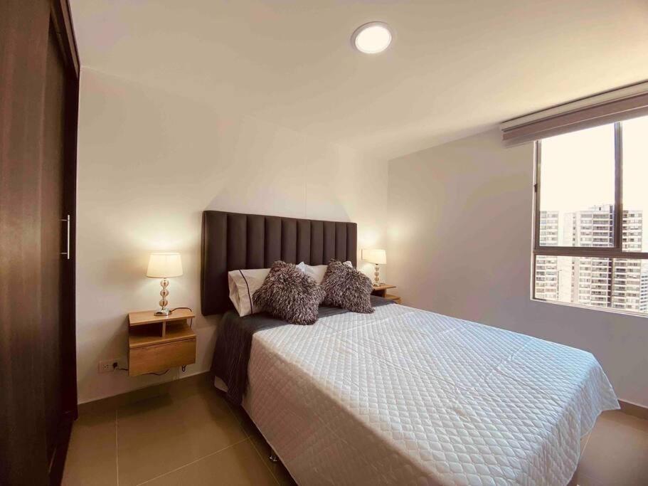Poblado, Aire Acondicionado, Piscina, Vista, Gym Apartment Medellin