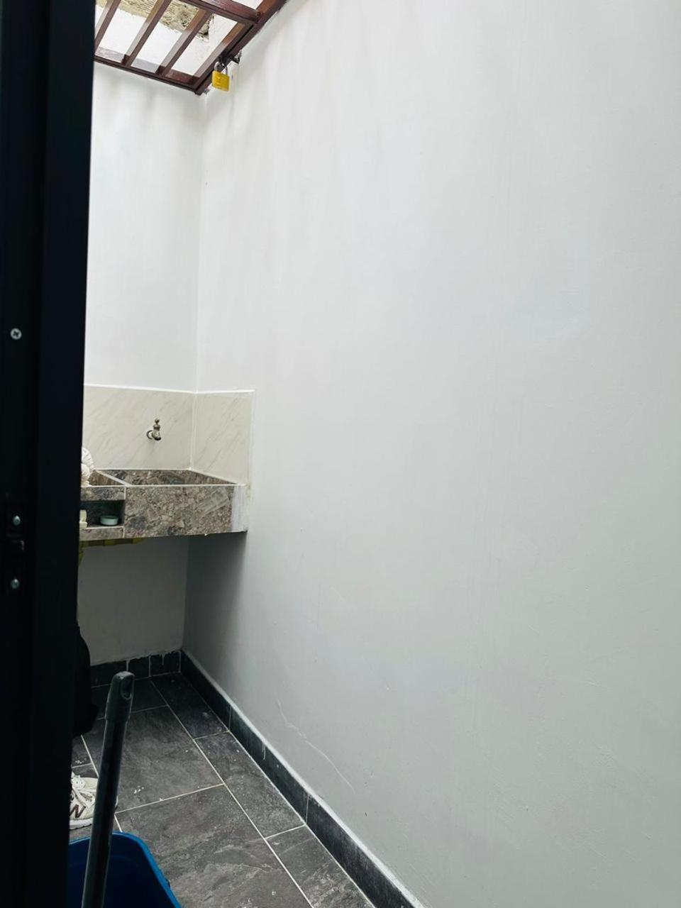Apartment Laureles 2 *