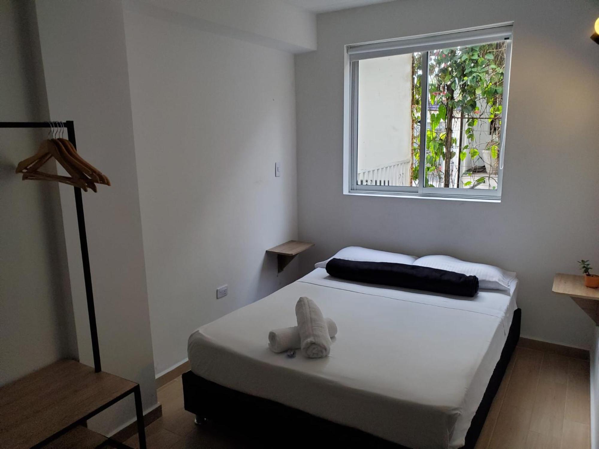Hostal Cloud9 *