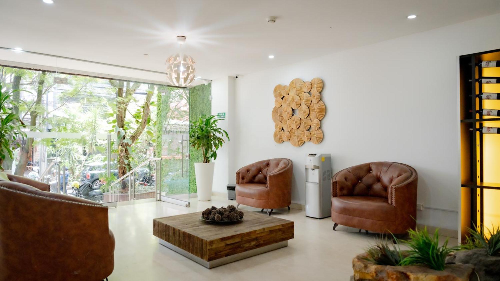 Madeiro Hotel 4*