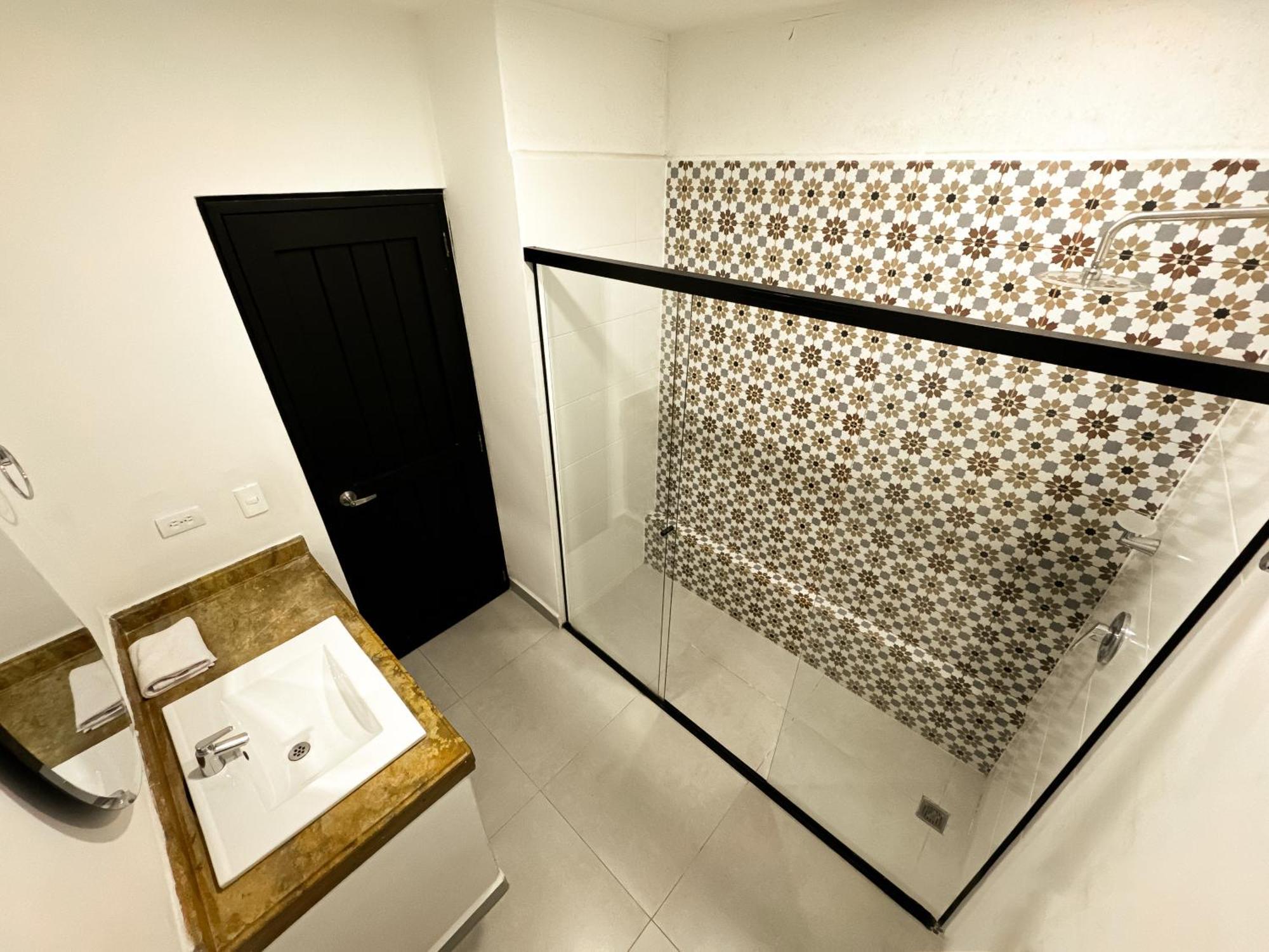 Apartment Amueblado En Poblado Frn106 By Roots