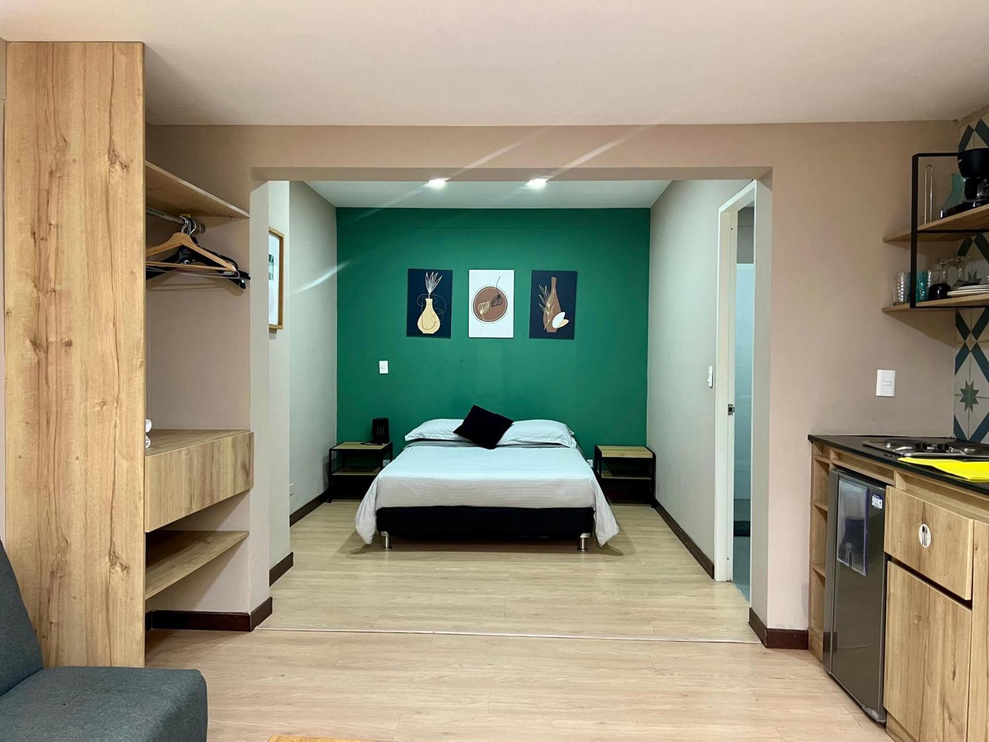 Economico En Por Dias - A102 By Roots Medellin