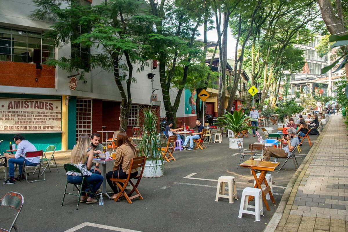 Con Bano Compartido En El Poblado -a6 Apartment Medellin