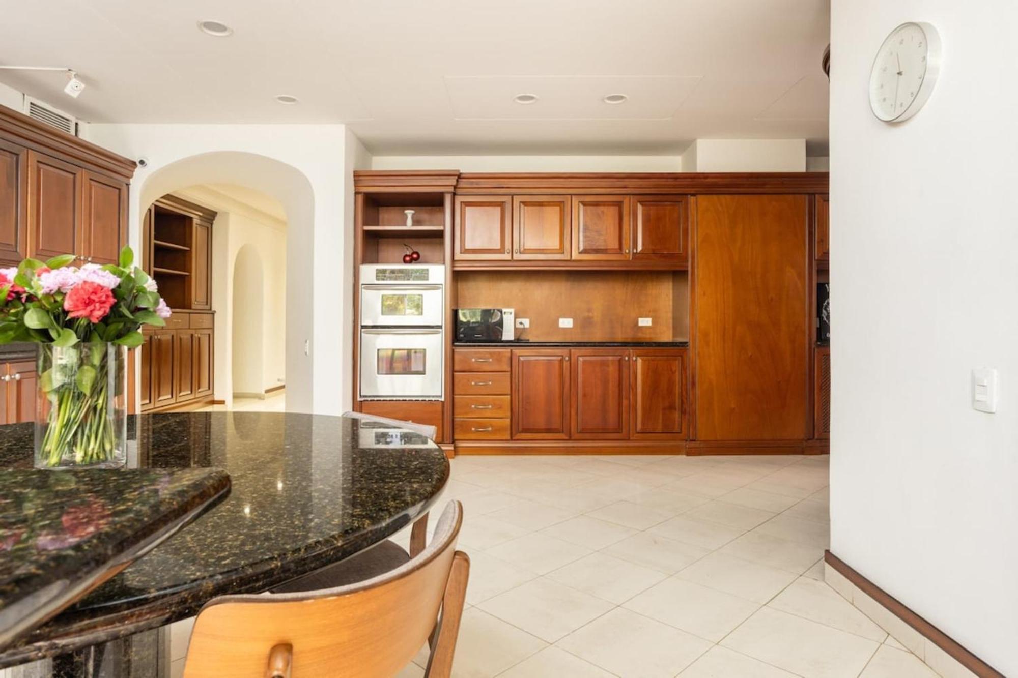 Stunning Luxury Penthouse With And Concierge Apartamento