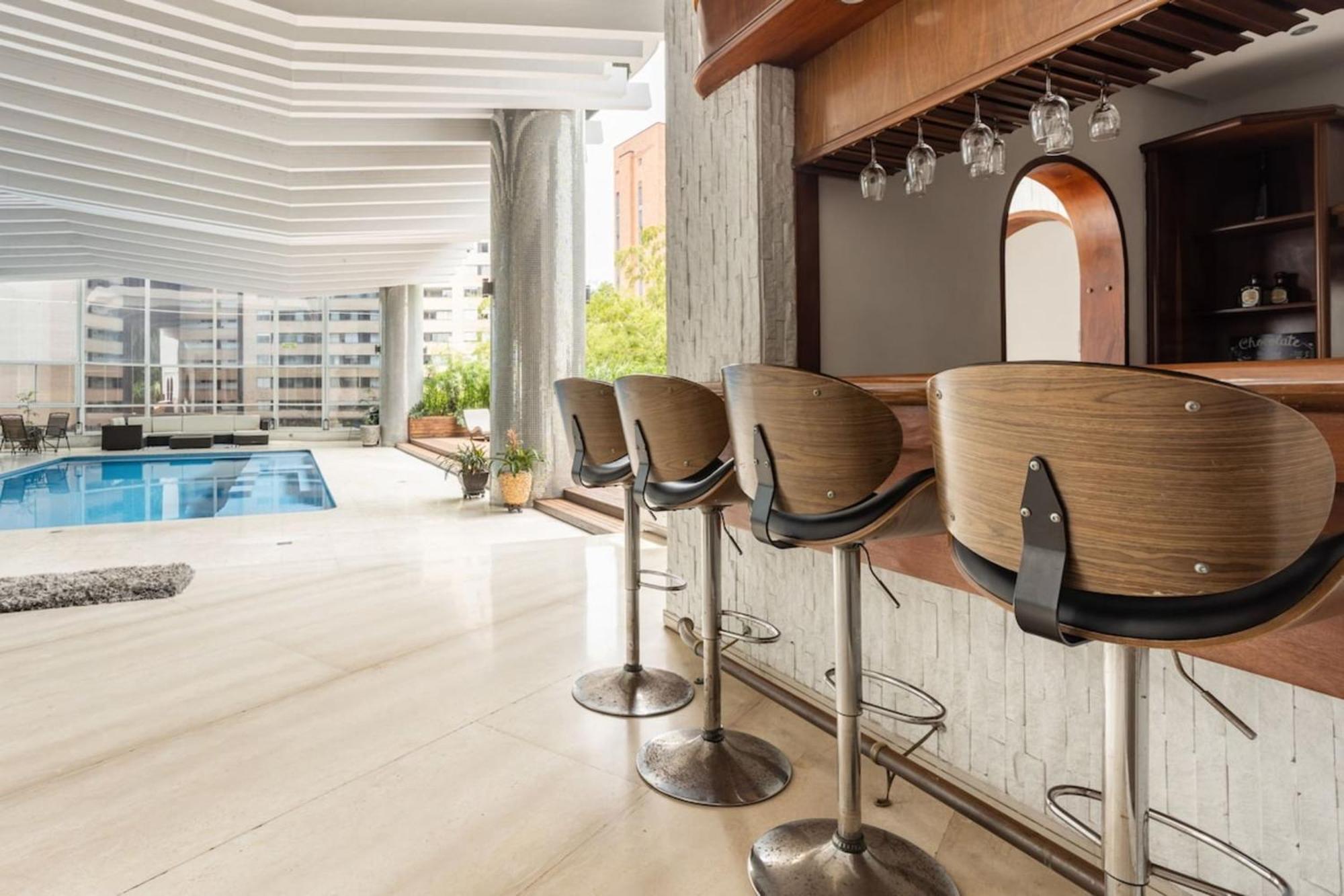 Stunning Luxury Penthouse With And Concierge *