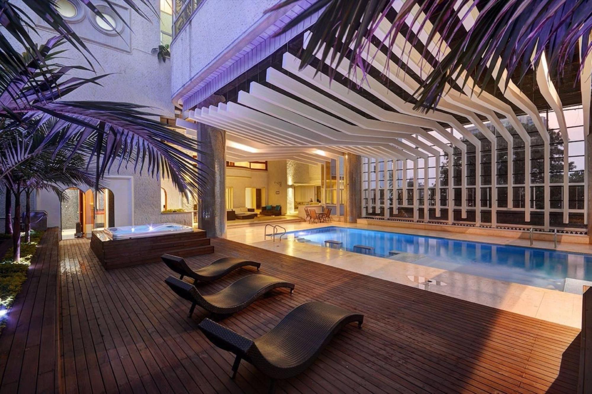 Stunning Luxury Penthouse With And Concierge *