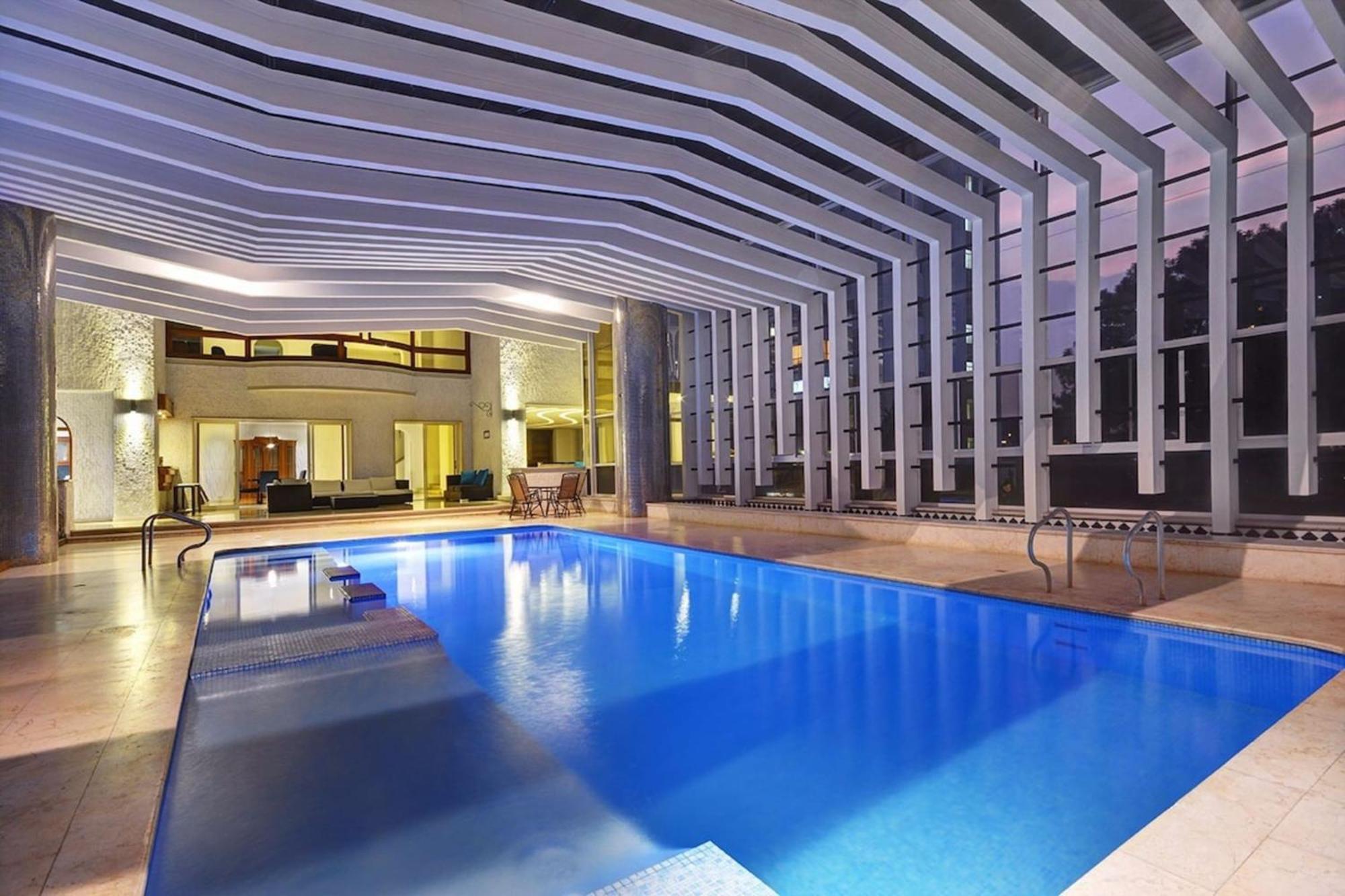 Stunning Luxury Penthouse With And Concierge Apartment *
