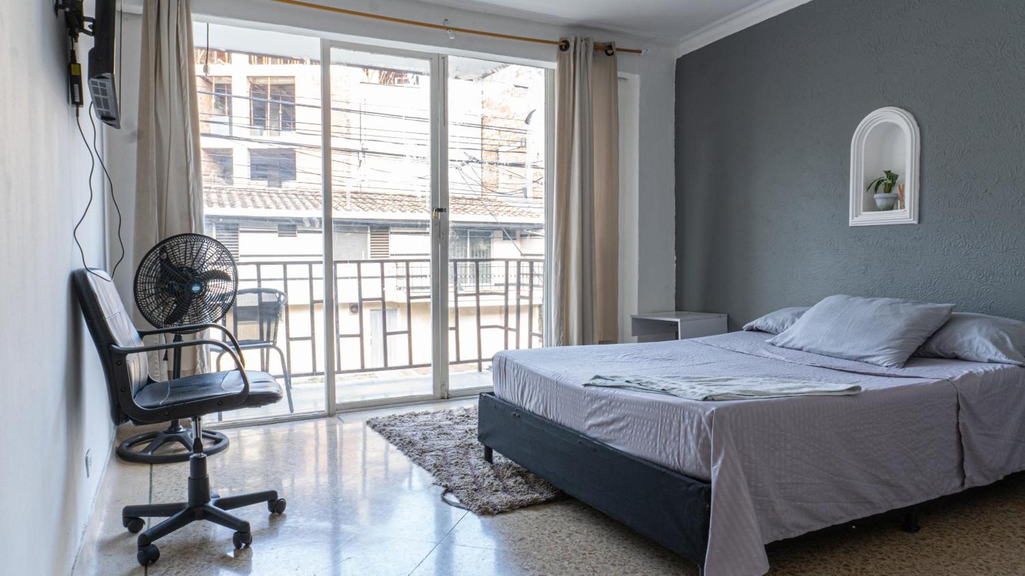 Apartment Compostela Estadio 200 *