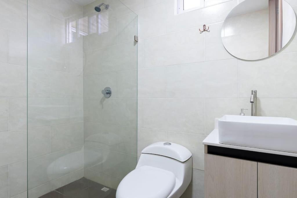 En Laureles 2br Con Rooftop Y Piscina 702 *